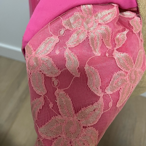 Ladies Anarkali complete with dupatta and skinny pants - Picture 3 of 3